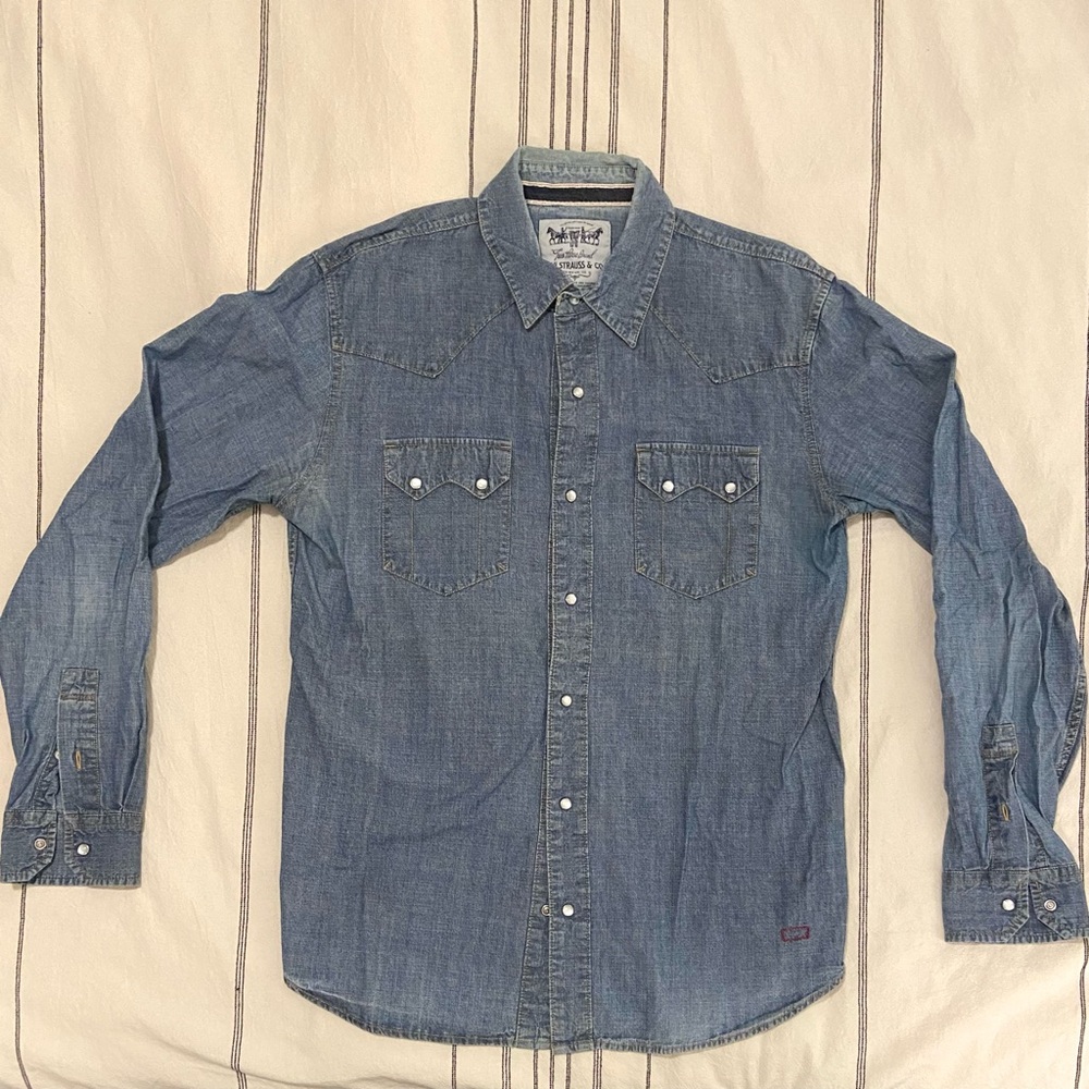 Levi Strauss & Co. Denim Western Work Shirt with Snap Buttons. Small.
